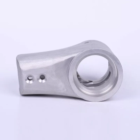 鋁鑄件工業(yè)機(jī)器人